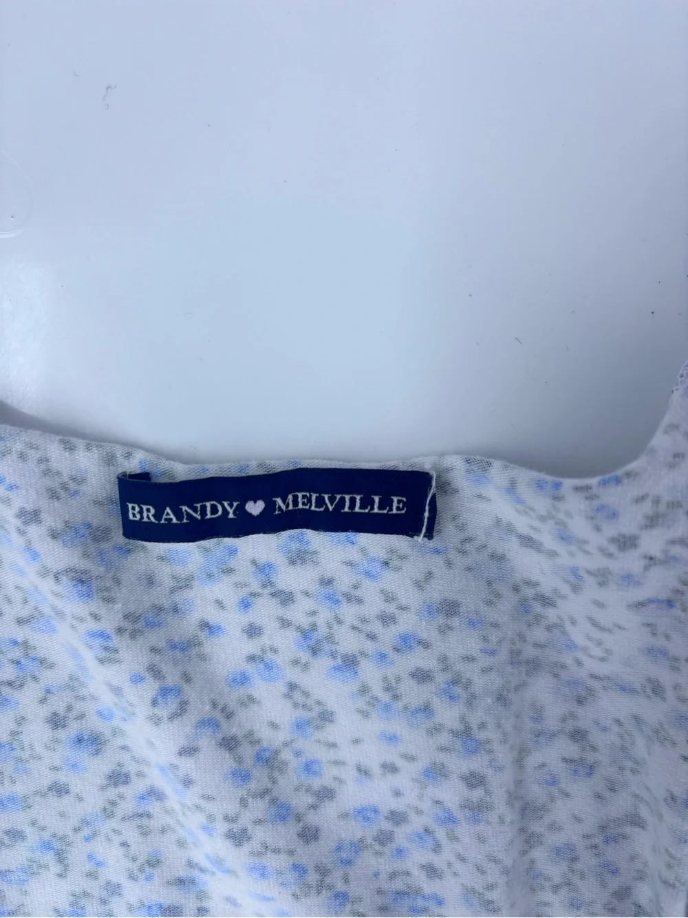 Brandy Melville Floral Ruched V-Neck Crop Top - White & Blue